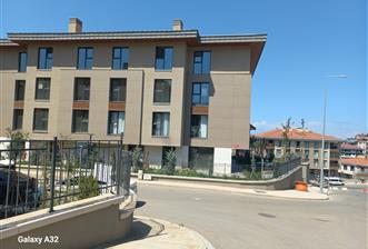 TOKİ KONUTLARINDA BÜYÜKÇAMLICA CAMİSİNE KOMSU 2+1 KİRALIK