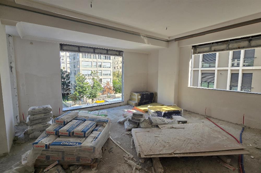 KADIKÖY GÖZTEPE TÜTÜNCÜ MEHMET EFENDİ CADDESİ SATILIK DAİRE