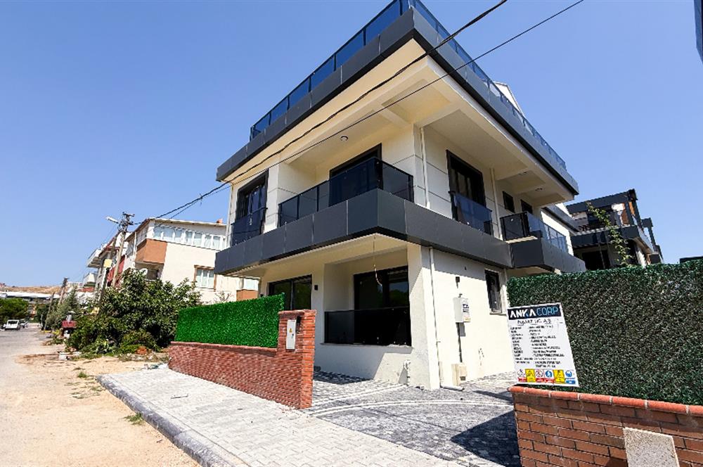 C21 BALDAN TOYGAR MAH MİLLET BAHÇESİ LOKASYON 5+2 SATILIK VİLLA