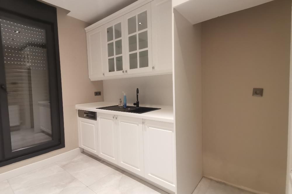 CENTURY 21 SAHRADAN KAYASULTAN SOKAKTA TERASLI 3+1 106m2 NET
