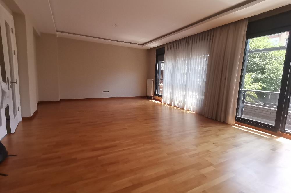 CENTURY 21 SAHRADAN KAYASULTAN SOKAKTA TERASLI 3+1 106m2 NET