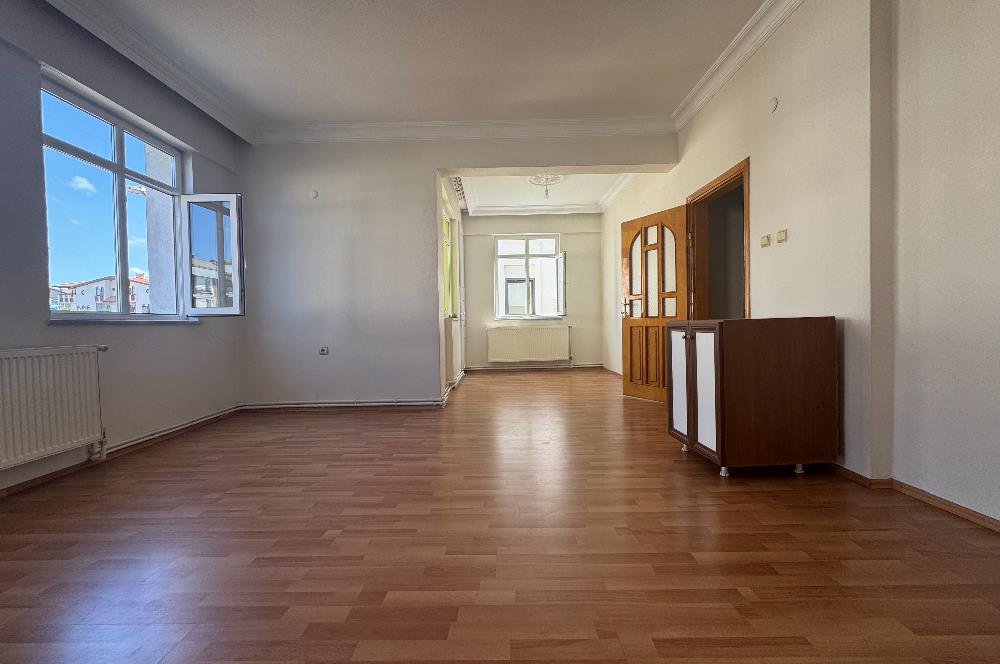 Century 21'den Akyazı Mahallesinde Ferah 3+1 Daire!
