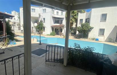 Eskiçeşme Yüzme Havuzlu Butik Sitede Satılık Tripleks Villa