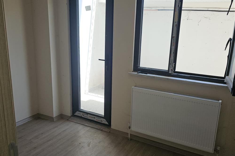 ÇAYIROVA AKSE MAHALLESINDE SATILIK 2+1 DAİRE