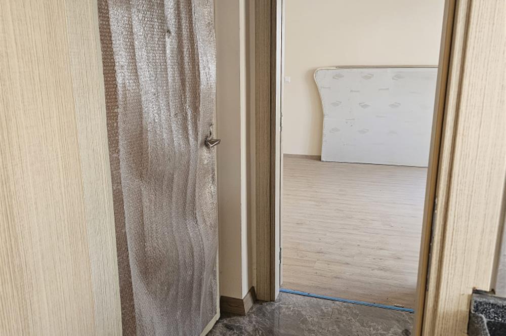 ÇAYIROVA AKSE MAHALLESINDE SATILIK 2+1 DAİRE