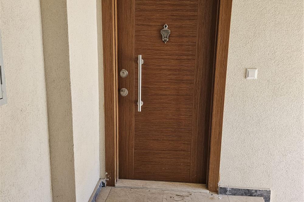 ÇAYIROVA AKSE MAHALLESINDE SATILIK 2+1 DAİRE