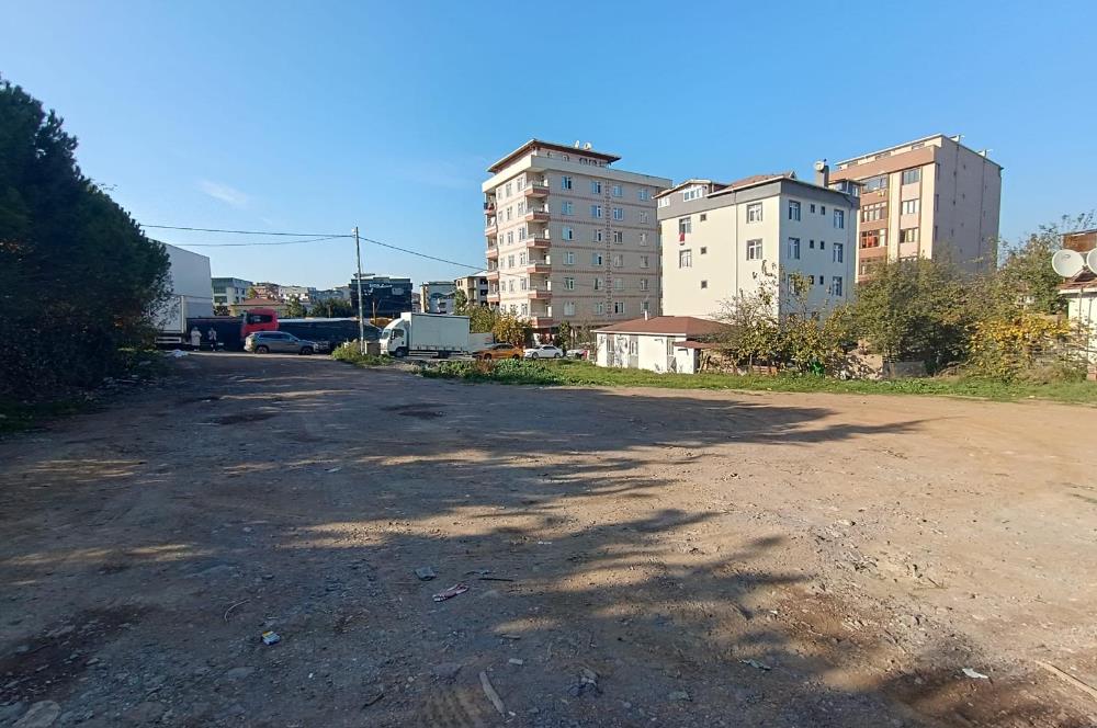 ATAŞEHİR FERHATPAŞADA KAYIŞDAĞI ETEĞİNDE SATILIK ARSA