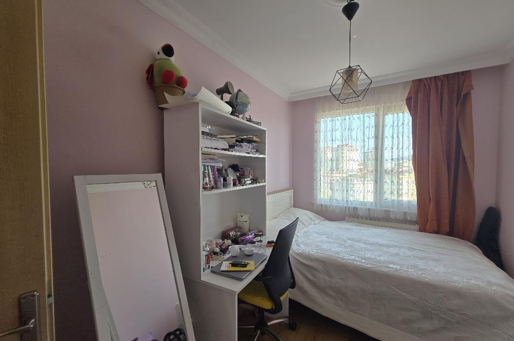 C21 NAR - GÜLTUTAN SOKAK'TA 15 YILLIK BİNADA 6. KAT 3+1 DAİRE
