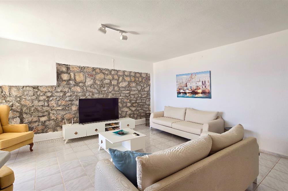 Datça İrem Sitesi’nde Satılık 2+1 Deniz Manzaralı Daire