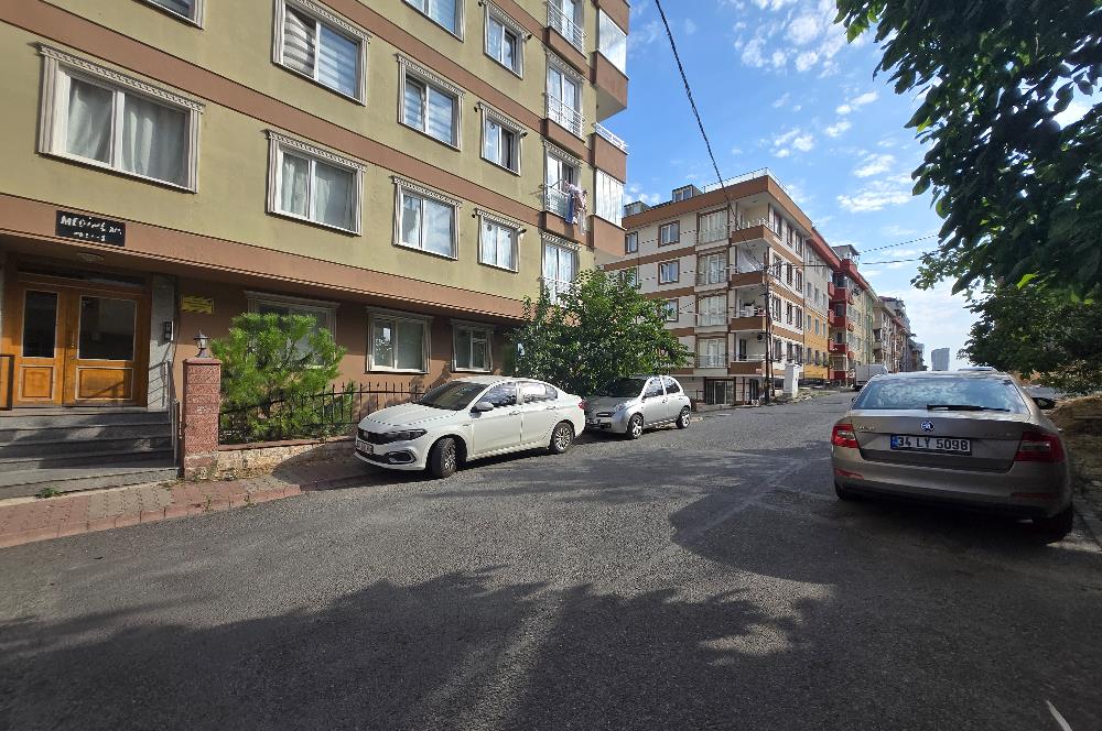 C21 NAR - GÜLTUTAN SOKAK'TA 15 YILLIK BİNADA 6. KAT 3+1 DAİRE