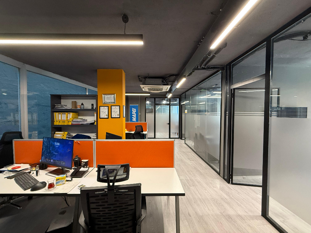 Sanayi Mahallesi Satılık Bina Mini Plaza 1200m2 Taşınmaya Hazır