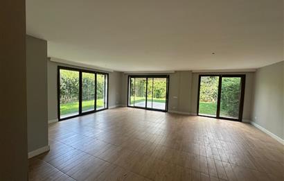 Zekeriyaköy'de güvenlikli site içerisinde 6+1 kiralık villa