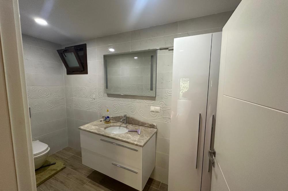 Zekeriyaköy'de güvenlikli site içerisinde 6+1 kiralık villa