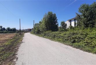 SERDİVAN YAZLIK’DA İKİ PARSEL SATILIK %30 İMARLI 681 M2 ARSA