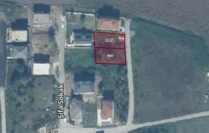 SERDİVAN YAZLIK’DA İKİ PARSEL SATILIK %30 İMARLI 681 M2 ARSA
