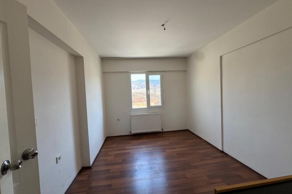 Ulukent Metrokent Sitesi'nde Bakımlı 3+1 Kiralık Daire
