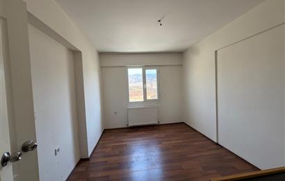 Ulukent Metrokent Sitesi'nde Bakımlı 3+1 Kiralık Daire