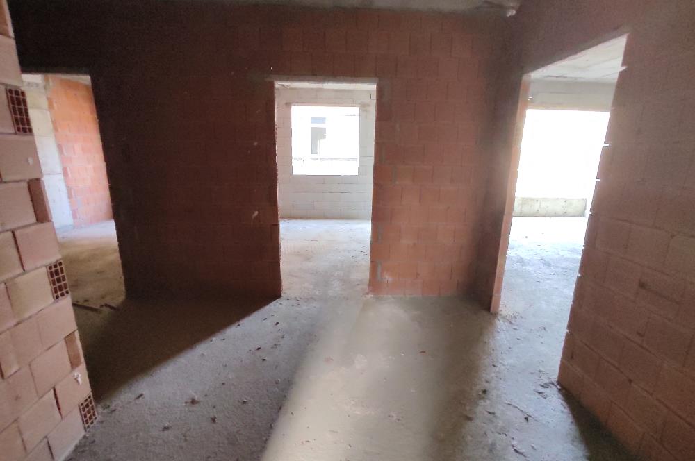 KAŞÜSTÜN'DE YOL ÜZERİ YAPIM AŞAMASIN'DA 3+1 SATILIK DAİRE