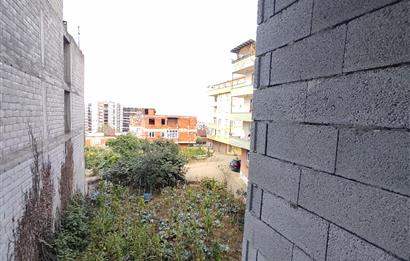 KAŞÜSTÜN'DE YOL ÜZERİ YAPIM AŞAMASIN'DA 3+1 SATILIK DAİRE