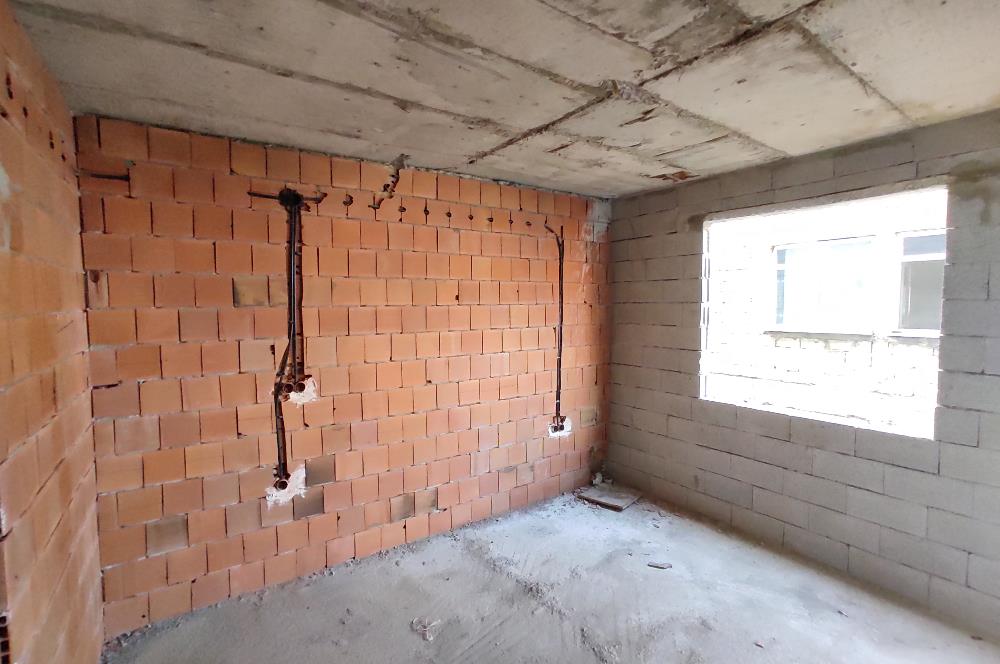 KAŞÜSTÜN'DE YOL ÜZERİ YAPIM AŞAMASIN'DA 3+1 SATILIK DAİRE