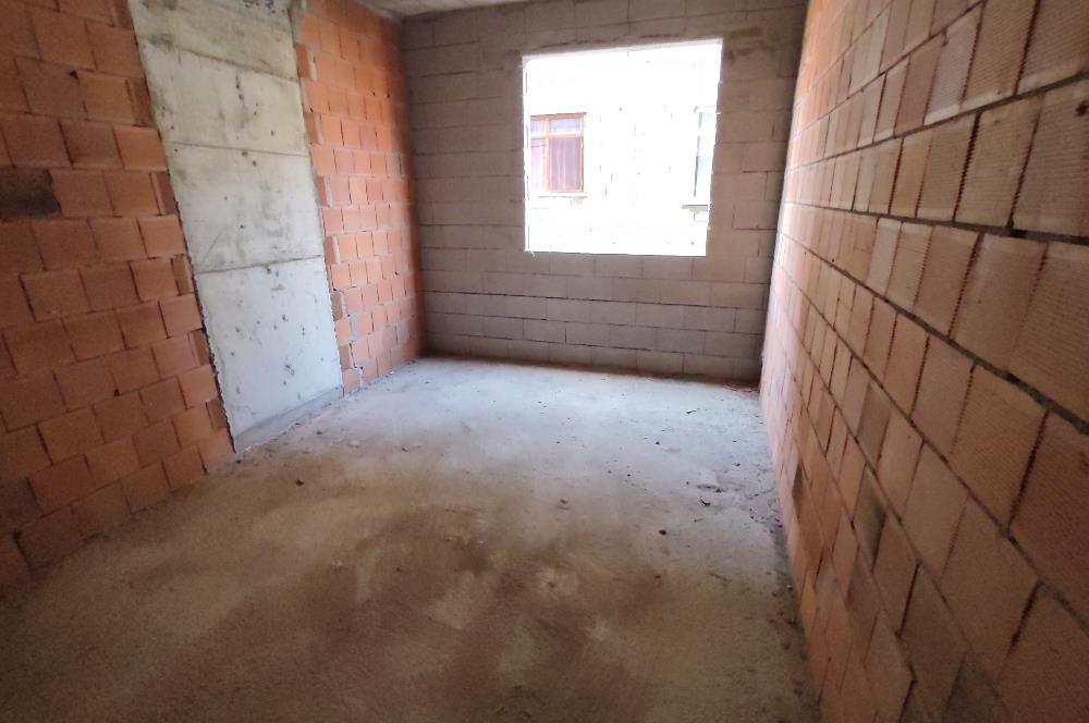 KAŞÜSTÜN'DE YOL ÜZERİ YAPIM AŞAMASIN'DA 3+1 SATILIK DAİRE