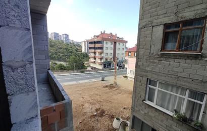 KAŞÜSTÜN'DE YOL ÜZERİ YAPIM AŞAMASIN'DA 3+1 SATILIK DAİRE