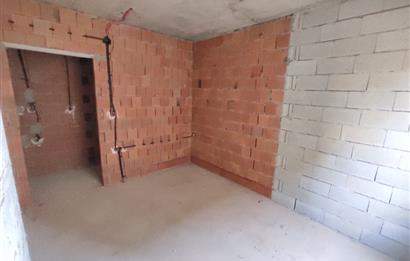 KAŞÜSTÜN'DE YOL ÜZERİ YAPIM AŞAMASIN'DA 3+1 SATILIK DAİRE