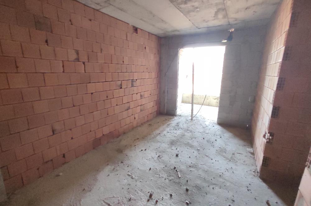 KAŞÜSTÜN'DE YOL ÜZERİ YAPIM AŞAMASIN'DA 3+1 SATILIK DAİRE