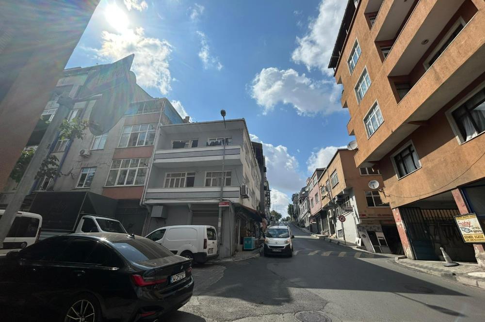 EYÜPSULTAN TOPÇULARDA ANA BULVARA YAKIN KÖŞEBAŞI YATIRIM FIRSAT