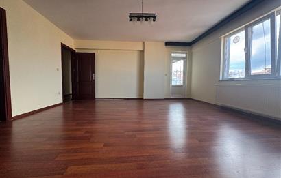 CENTURY 21'DEN FERAH AÇIK OTOPARKLI FIRSAT DAİRE