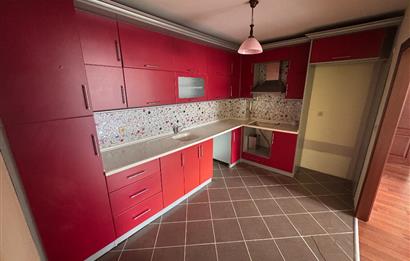 CENTURY 21'DEN FERAH AÇIK OTOPARKLI FIRSAT DAİRE