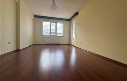 CENTURY 21'DEN FERAH AÇIK OTOPARKLI FIRSAT DAİRE