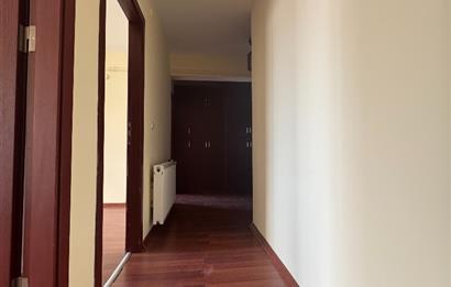 CENTURY 21'DEN FERAH AÇIK OTOPARKLI FIRSAT DAİRE