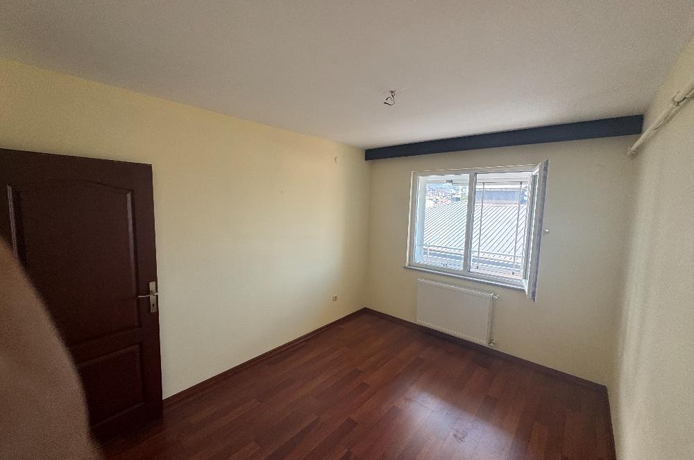 CENTURY 21'DEN FERAH AÇIK OTOPARKLI FIRSAT DAİRE