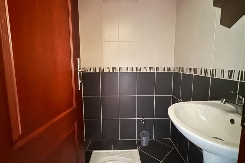 CENTURY 21'DEN FERAH AÇIK OTOPARKLI FIRSAT DAİRE