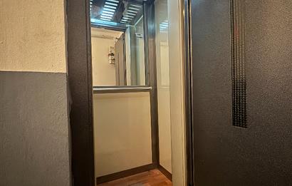 CENTURY 21'DEN FERAH AÇIK OTOPARKLI FIRSAT DAİRE