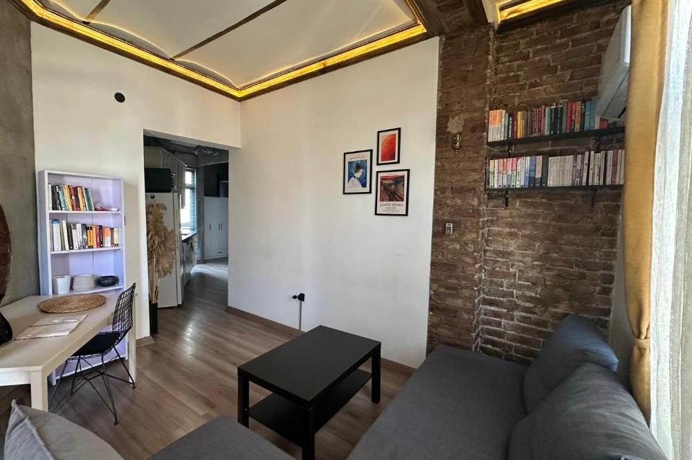 KUMBARACI YOKUŞU BEYOĞLU KAPIKULU SOKAK'TA KİRALIK EŞYALI DAİRE