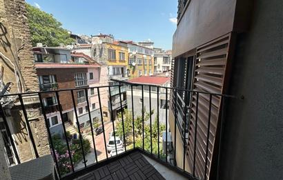 KUMBARACI YOKUŞU BEYOĞLU KAPIKULU SOKAK'TA KİRALIK EŞYALI DAİRE