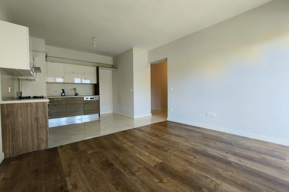 Sur Yapı İlkbahar Sitesi'nde Peyzaj Manzaralı 2+1 Kiralık Daire