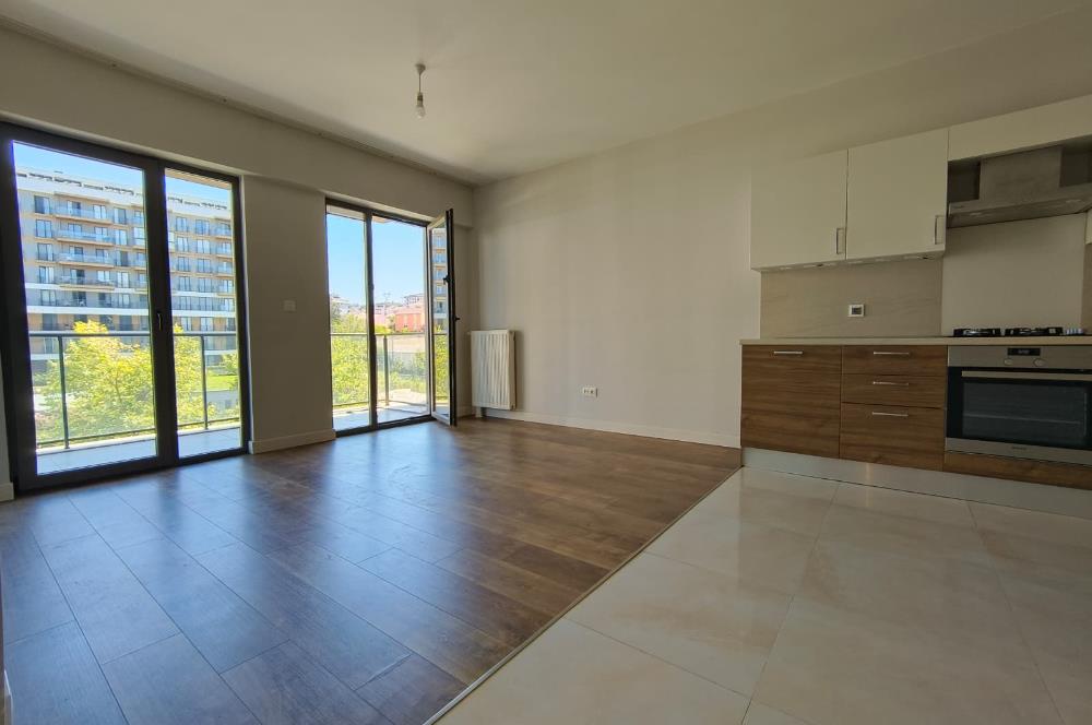 Sur Yapı İlkbahar Sitesi'nde Peyzaj Manzaralı 2+1 Kiralık Daire