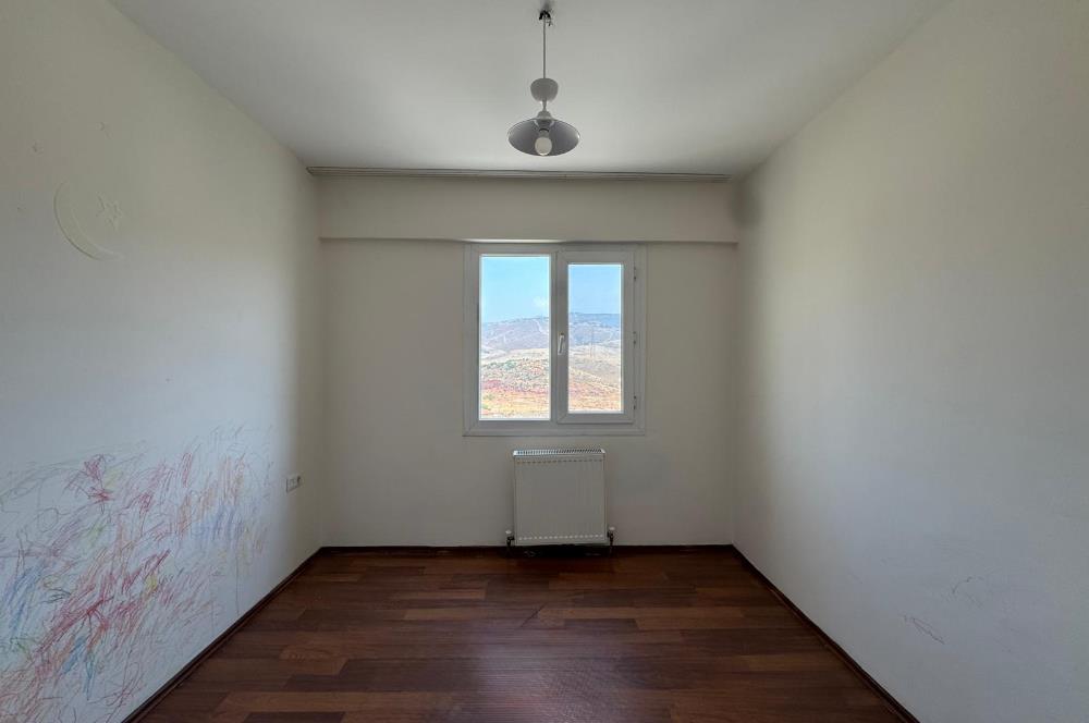 Ulukent Metrokent Sitesi'nde Bakımlı 3+1 Kiralık Daire