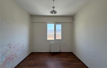 Ulukent Metrokent Sitesi'nde Bakımlı 3+1 Kiralık Daire