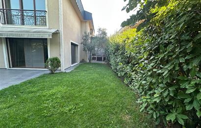 Zekeriyaköy'de güvenlikli site içerisinde 6+1 kiralık villa