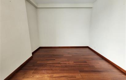 ERENKÖYDE SİTE İÇİNDE HAVUZLU DENİZ MANZARALI 3+1 