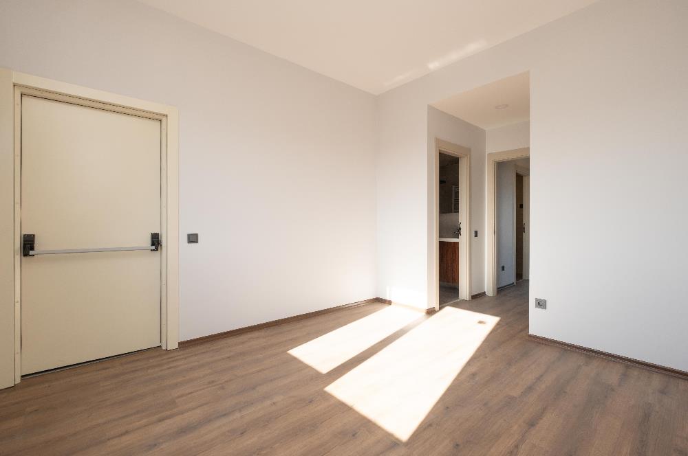KARTAL TURGUTPAŞA CADDESİ ÜZERİNDE 3+1 EBEVEYN BANYOLU 8.KAT SIFIR DAİRE