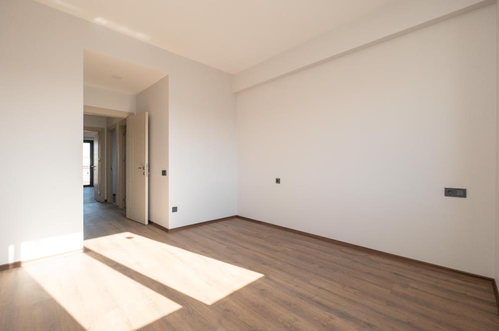 KARTAL TURGUTPAŞA CADDESİ ÜZERİNDE 3+1 EBEVEYN BANYOLU 8.KAT SIFIR DAİRE