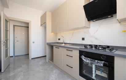 KARTAL TURGUTPAŞA CADDESİ ÜZERİNDE 3+1 EBEVEYN BANYOLU 8.KAT SIFIR DAİRE