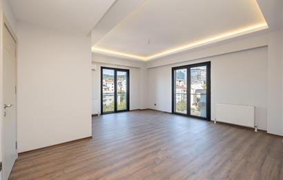 KARTAL TURGUTPAŞA CADDESİ’NDE 3+1 EBEVEYN BANYOLU SIFIR LÜKS DAİRE