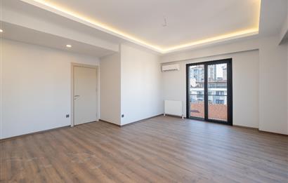 KARTAL TURGUTPAŞA CADDESİ’NDE 3+1 EBEVEYN BANYOLU SIFIR LÜKS DAİRE