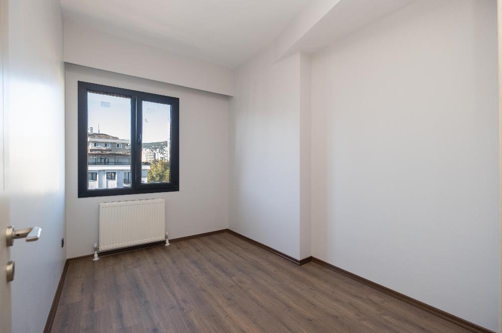 KARTAL TURGUTPAŞA CADDESİ’NDE 3+1 EBEVEYN BANYOLU SIFIR LÜKS DAİRE